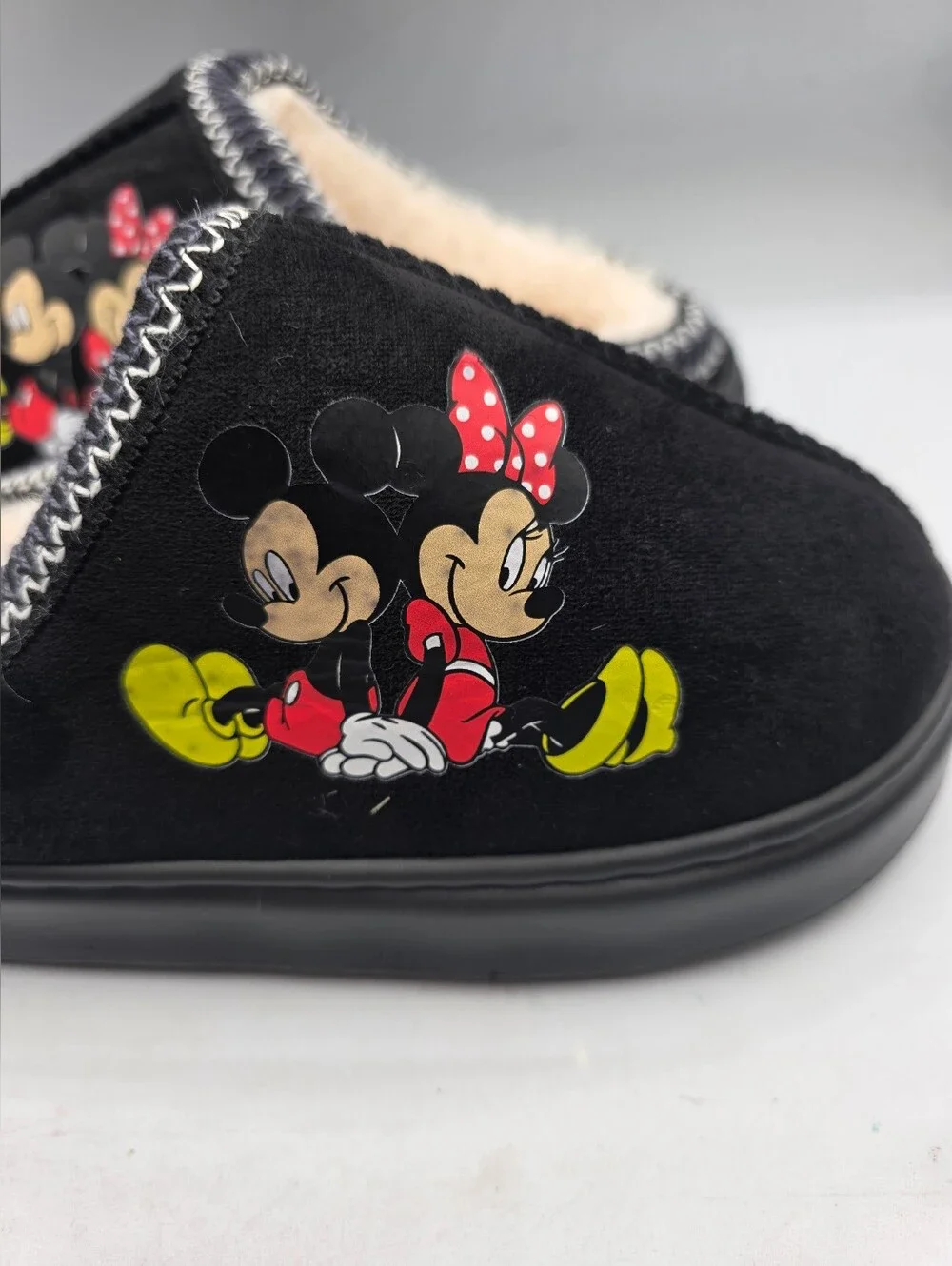 Disney Mickey & Minnie Black Slippers Size 36-37.